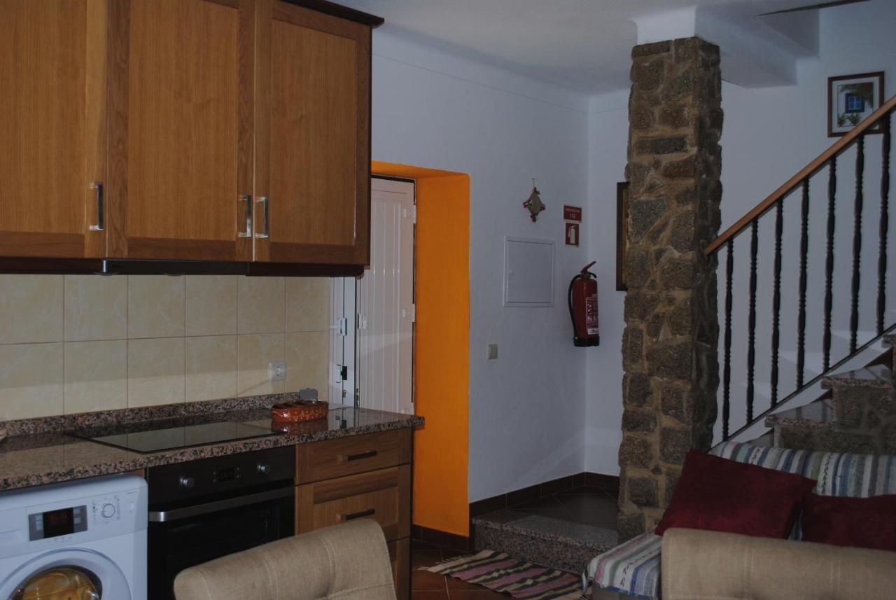 Moradia Familia Escoto Villa Monsanto Exterior photo