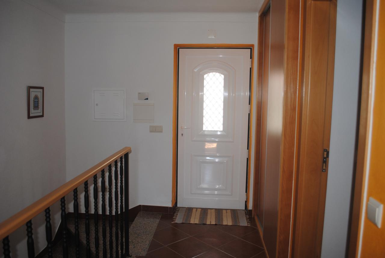 Moradia Familia Escoto Villa Monsanto Exterior photo