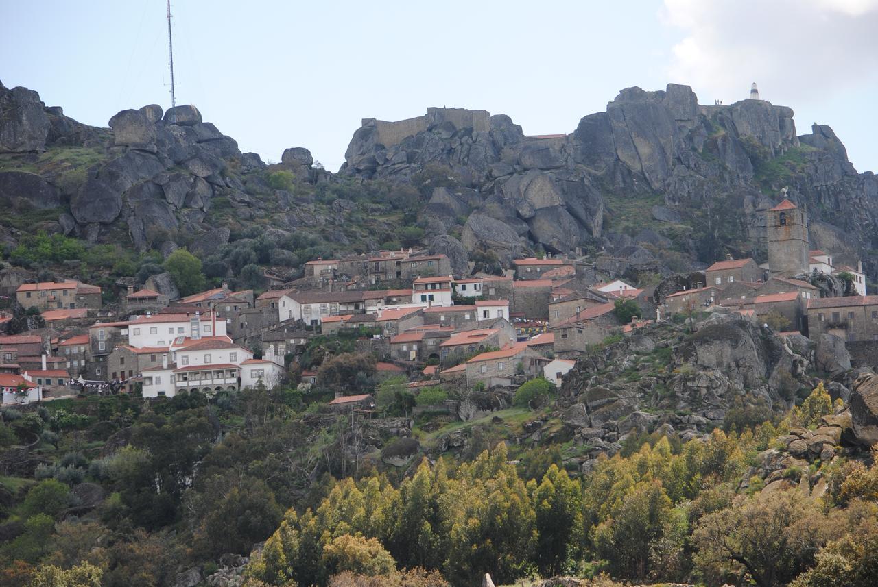 Moradia Familia Escoto Villa Monsanto Exterior photo